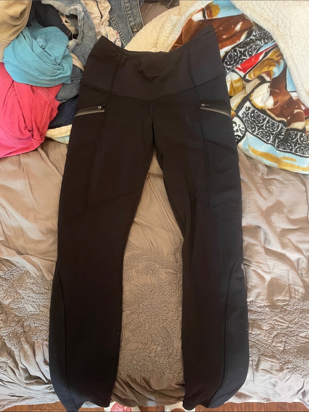 Black Lululemon leggings